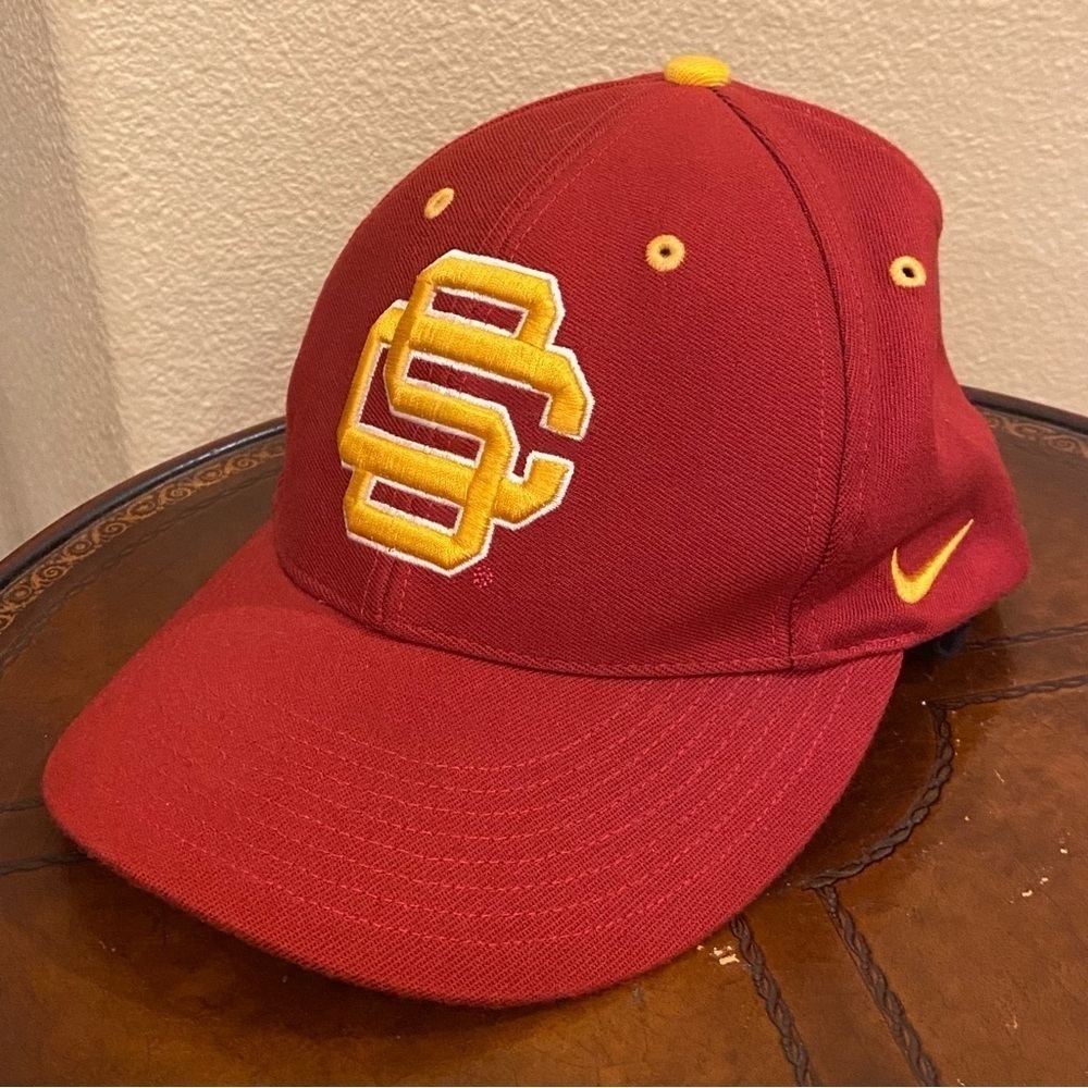 Nike USC Red Gold Embroidery Cap Size Small-Unisex